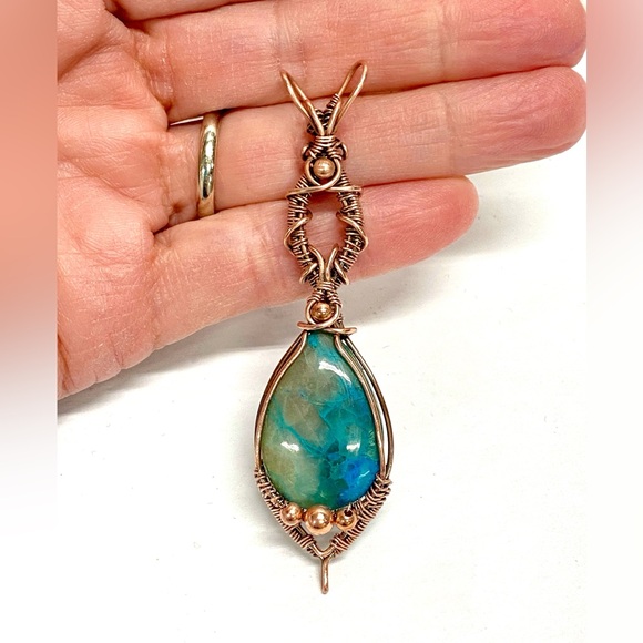 HANDCRAFTED Chrysocolla Hand Wrapped Oxidized Pure Copper Statement Pendant - Picture 4 of 10